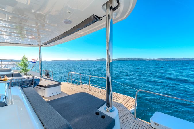 Lagoon 55 | Black Caviar