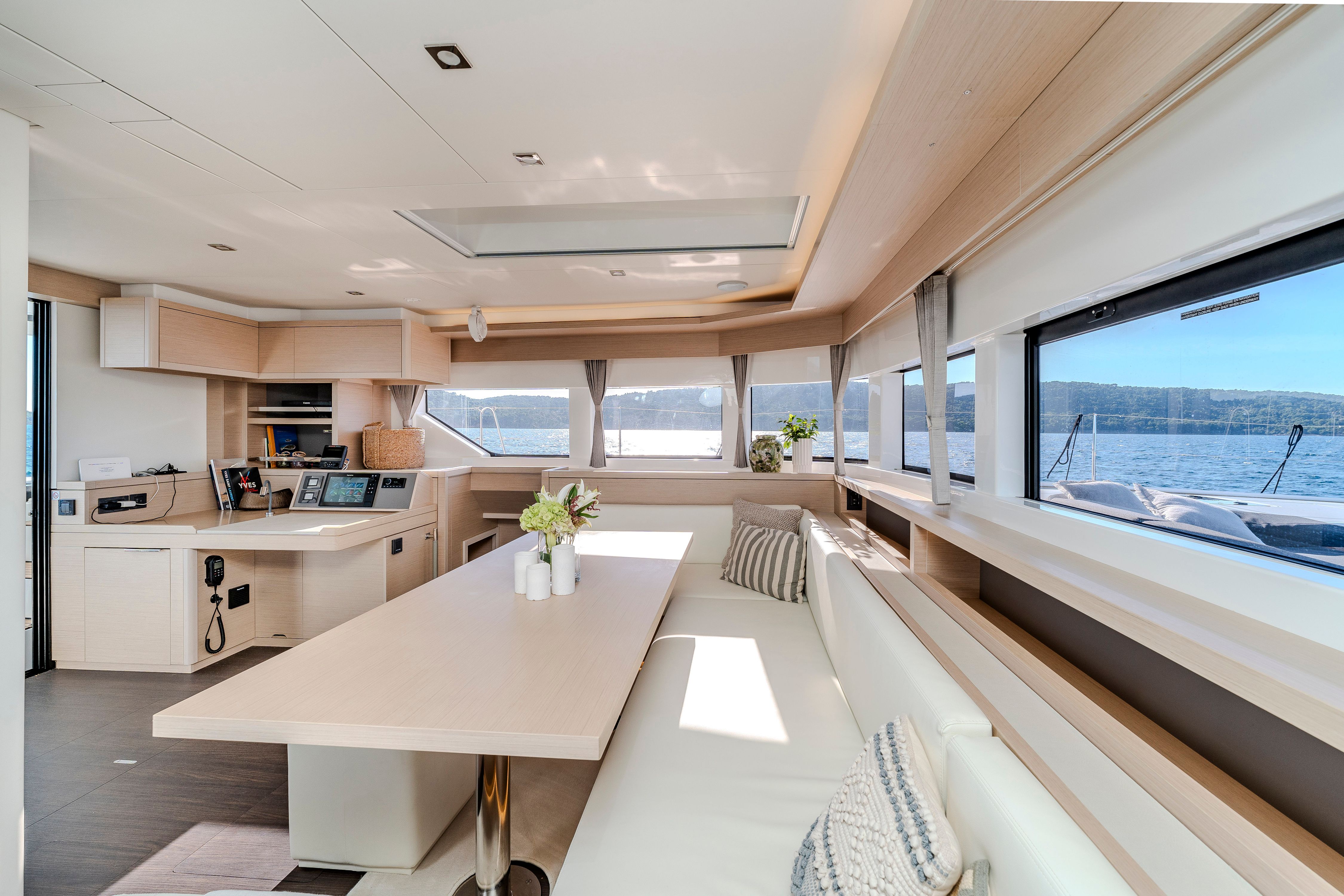 Lagoon 55 | Black Caviar