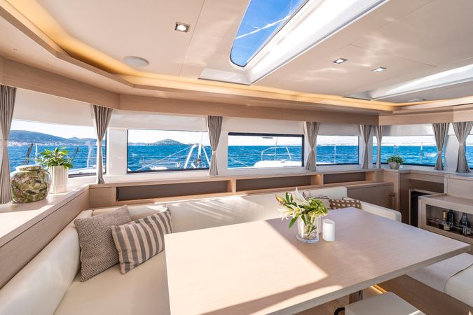 Lagoon 55 | Black Caviar