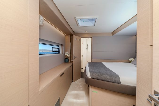 Lagoon 55 | Black Caviar