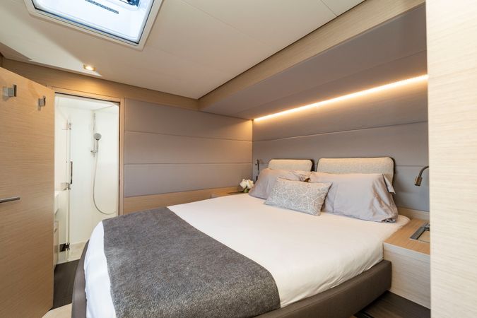 Lagoon 55 | Black Caviar