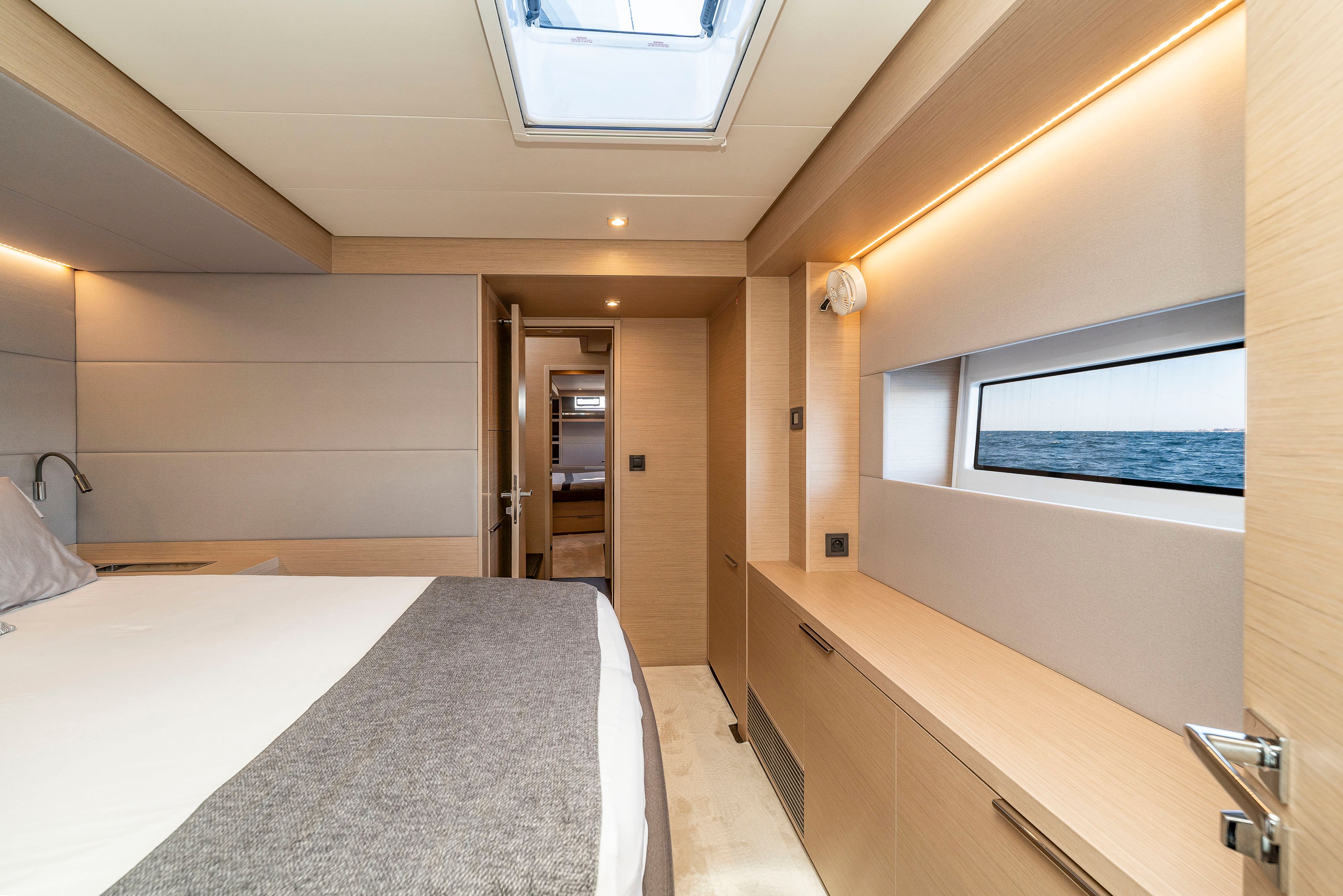 Lagoon 55 | Black Caviar