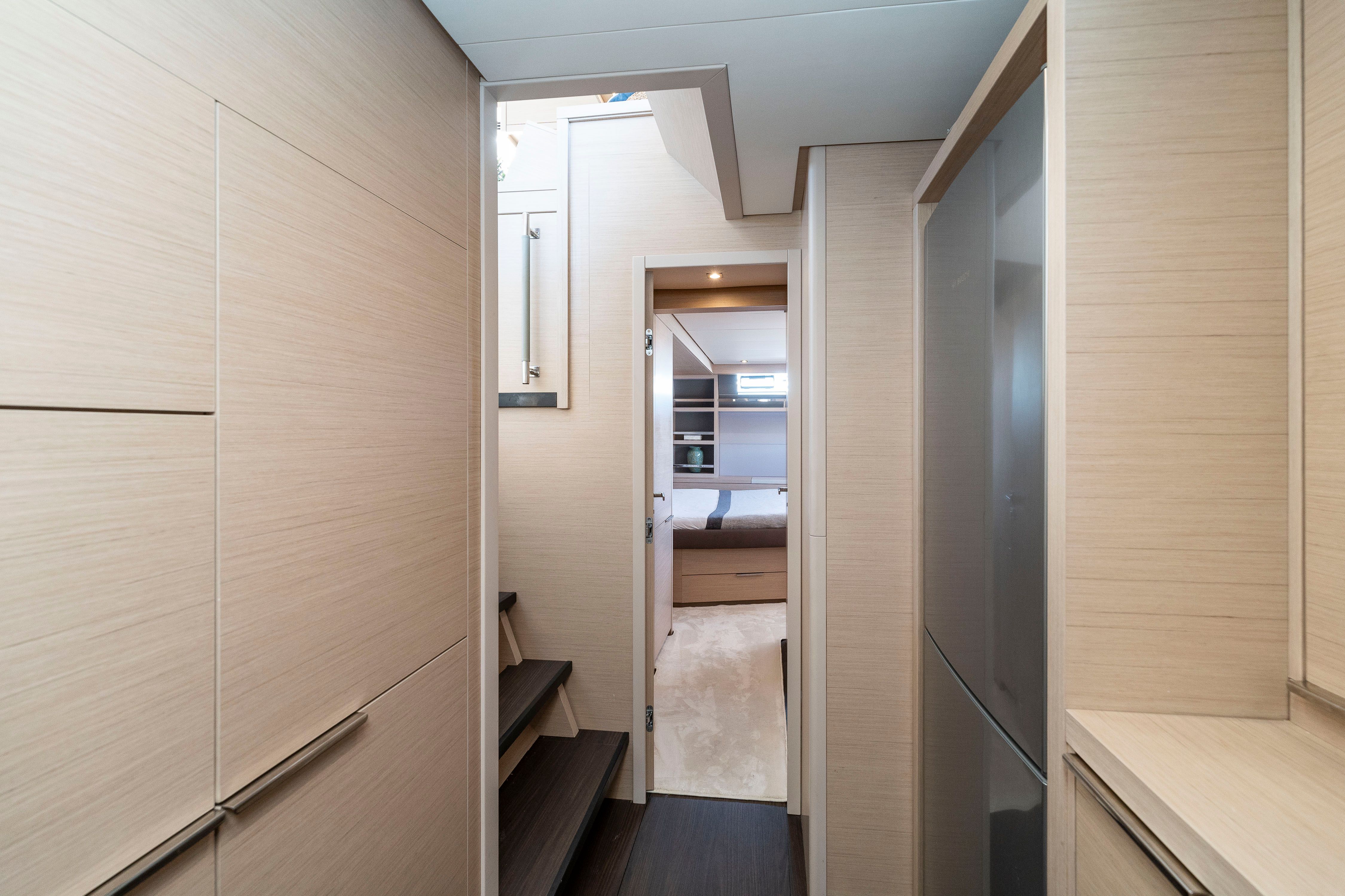 Lagoon 55 | Black Caviar