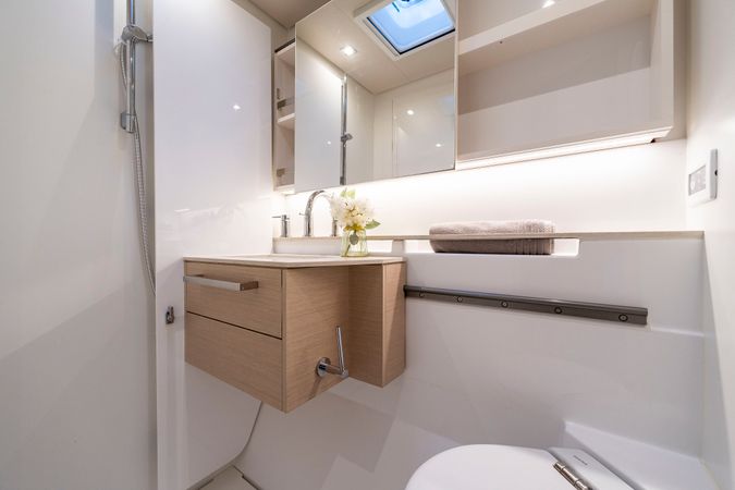 Lagoon 55 | Black Caviar