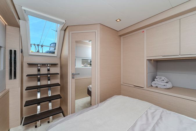 Lagoon 55 | Black Caviar