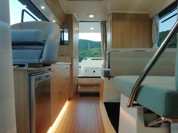 Sun Camper 35 Flybridge | Koolhouse