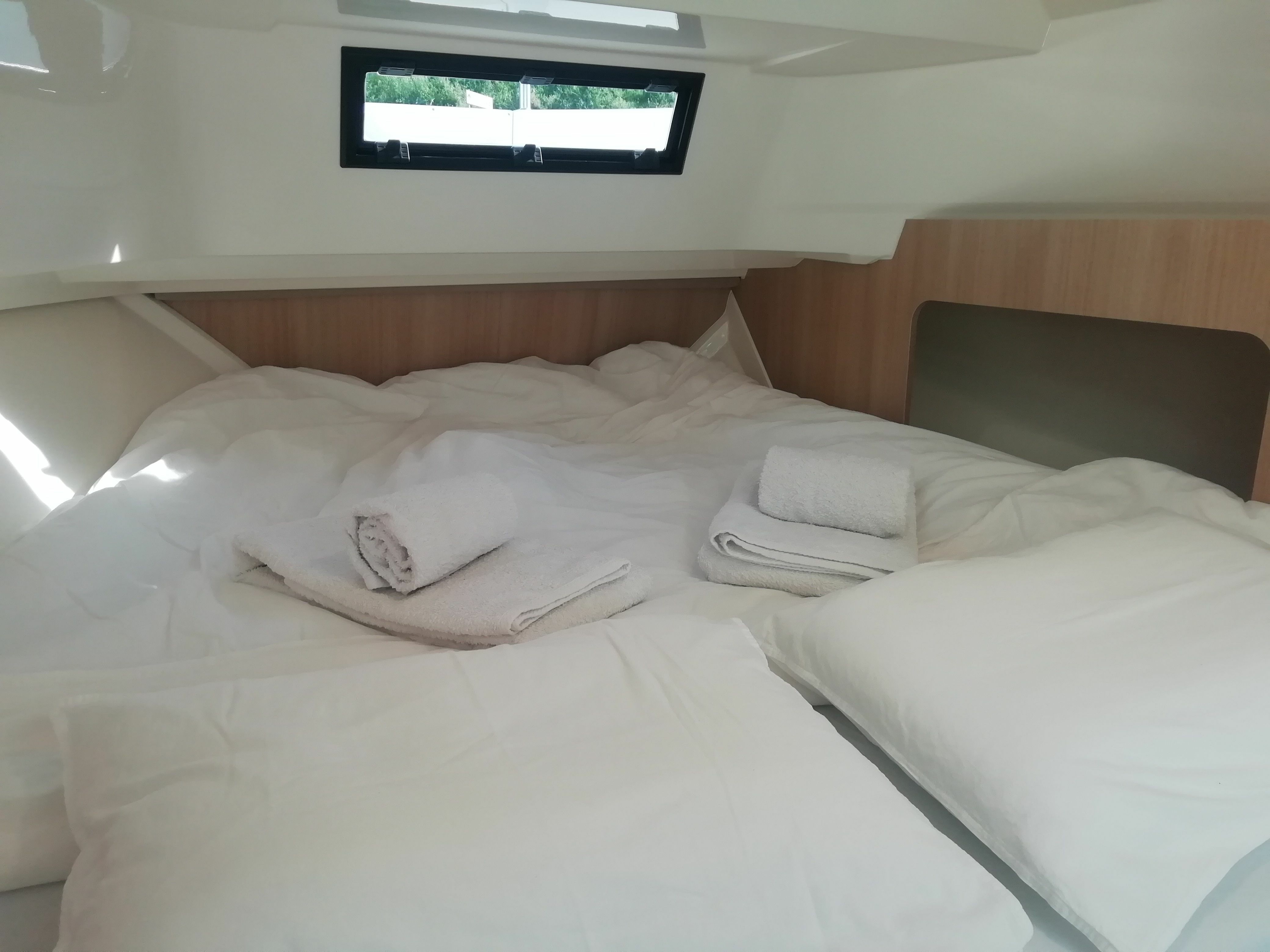 Sun Camper 35 Flybridge | Koolhouse