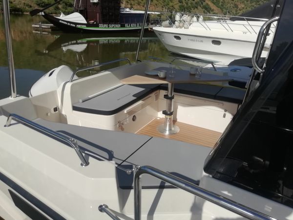 Sun Camper 35 Flybridge | Koolhouse