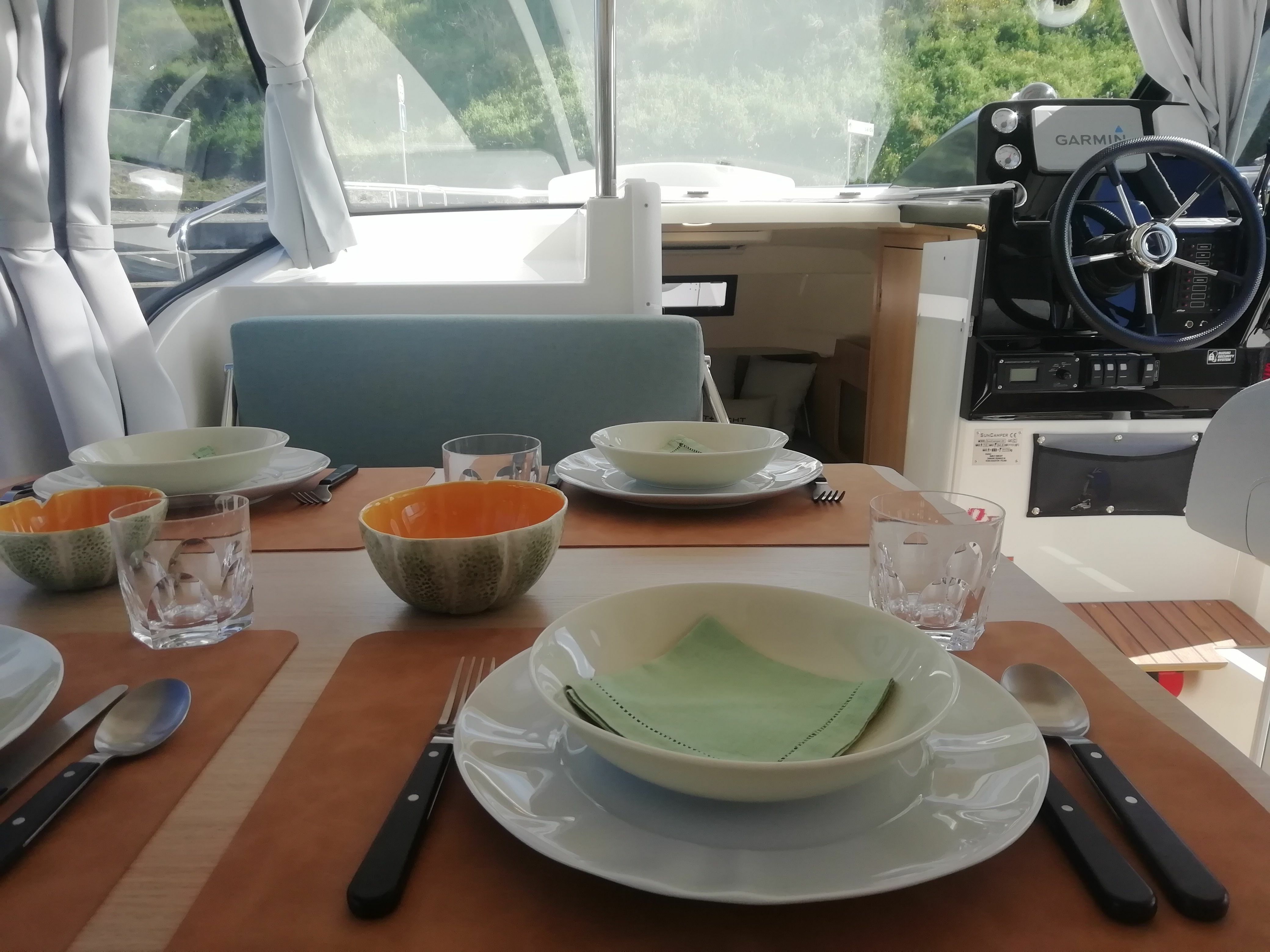 Sun Camper 35 Flybridge | Koolhouse