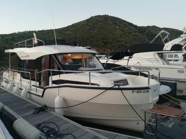 Sun Camper 35 Flybridge | Koolhouse