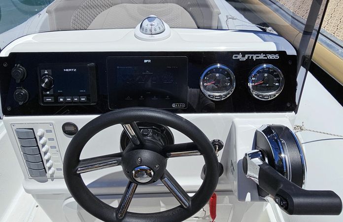 Olympic 585 Speedster | Luna