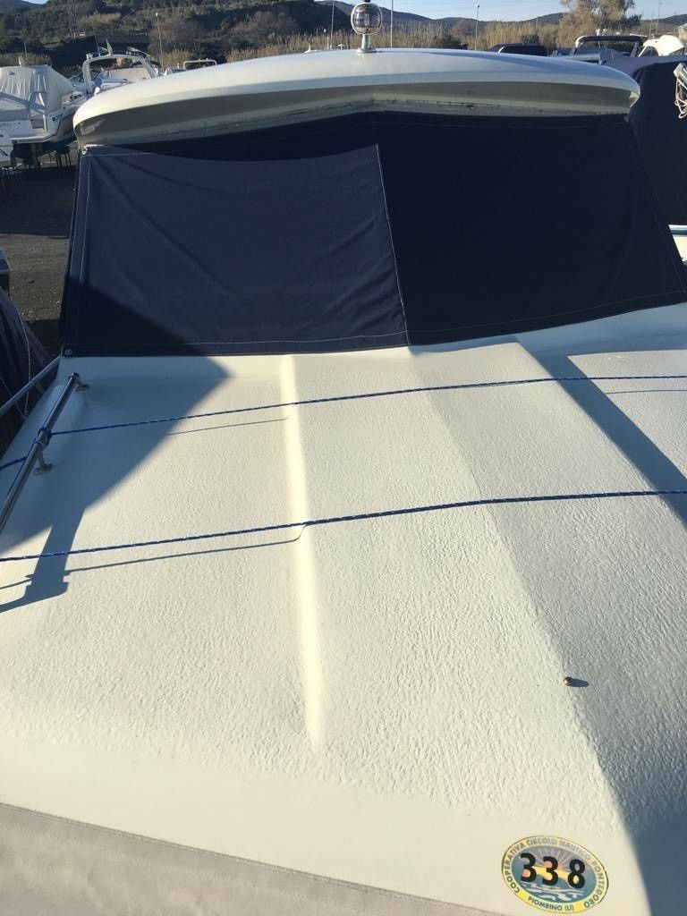 Chris Craft 25 Express Cruiser | Mari Mari
