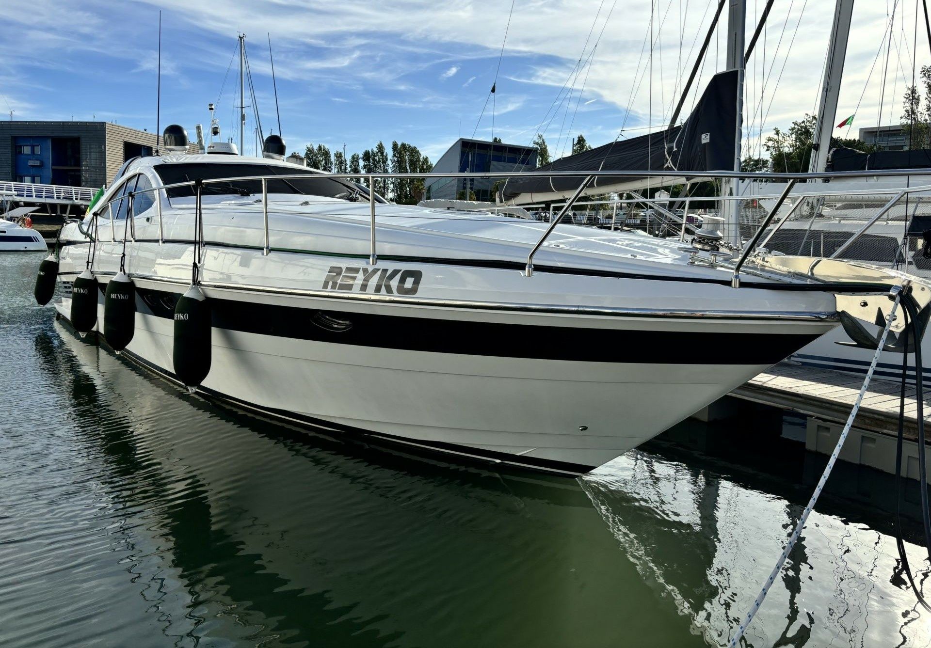 Pershing 54 | Reyko