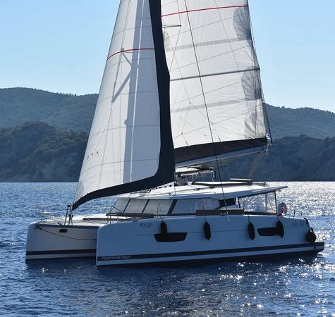 Fountaine Pajot Isla 40 | Elia