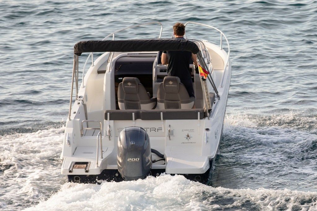 Jeanneau Cap Camarat 6.5 WA | Spectra