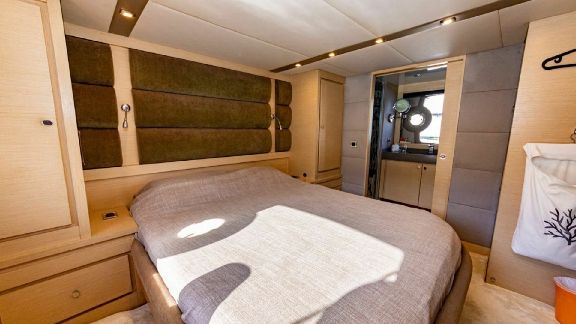Custom Built 83 | Meteor Bodrum