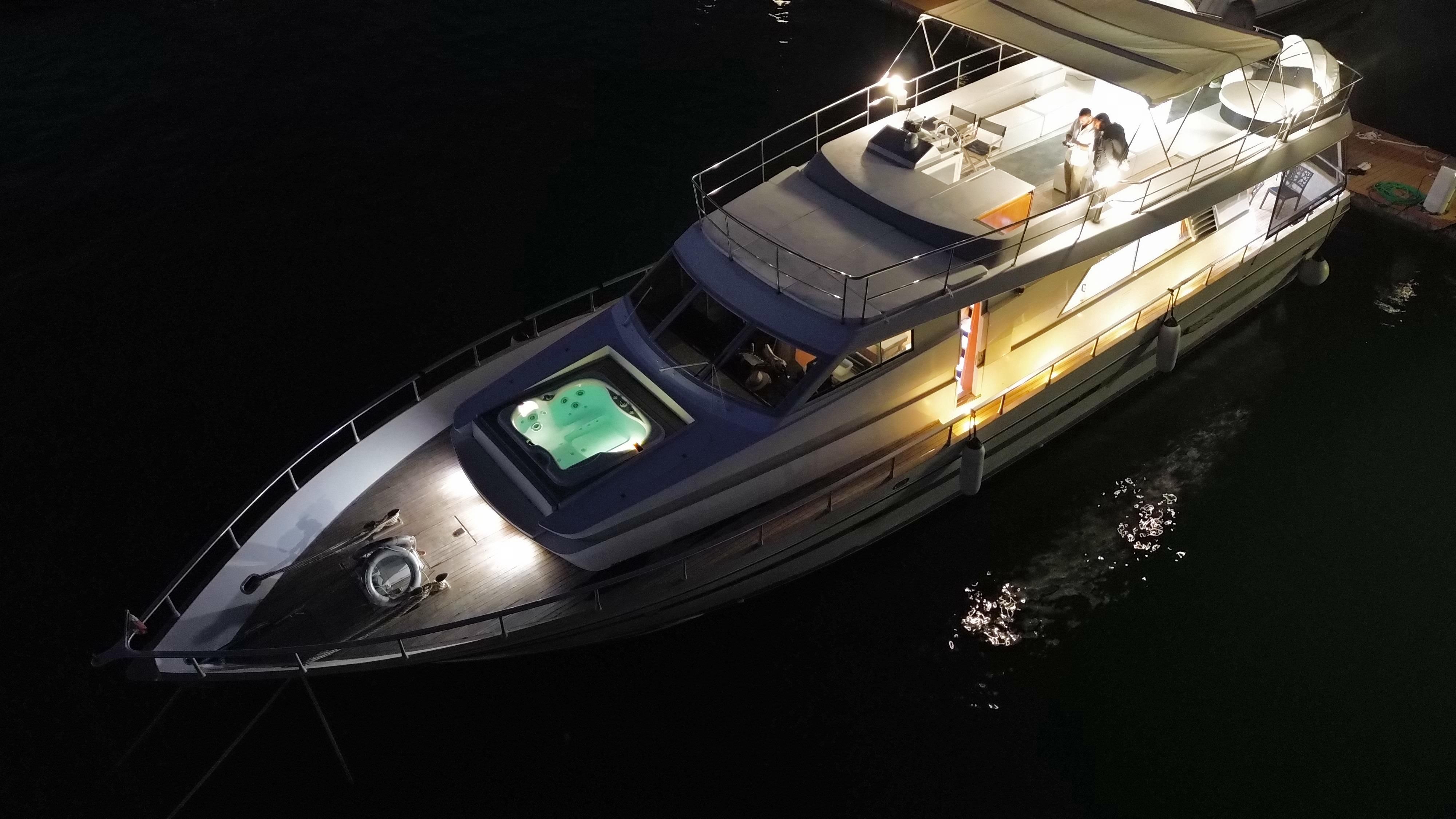 Cantieri di Pisa 22 | Riva