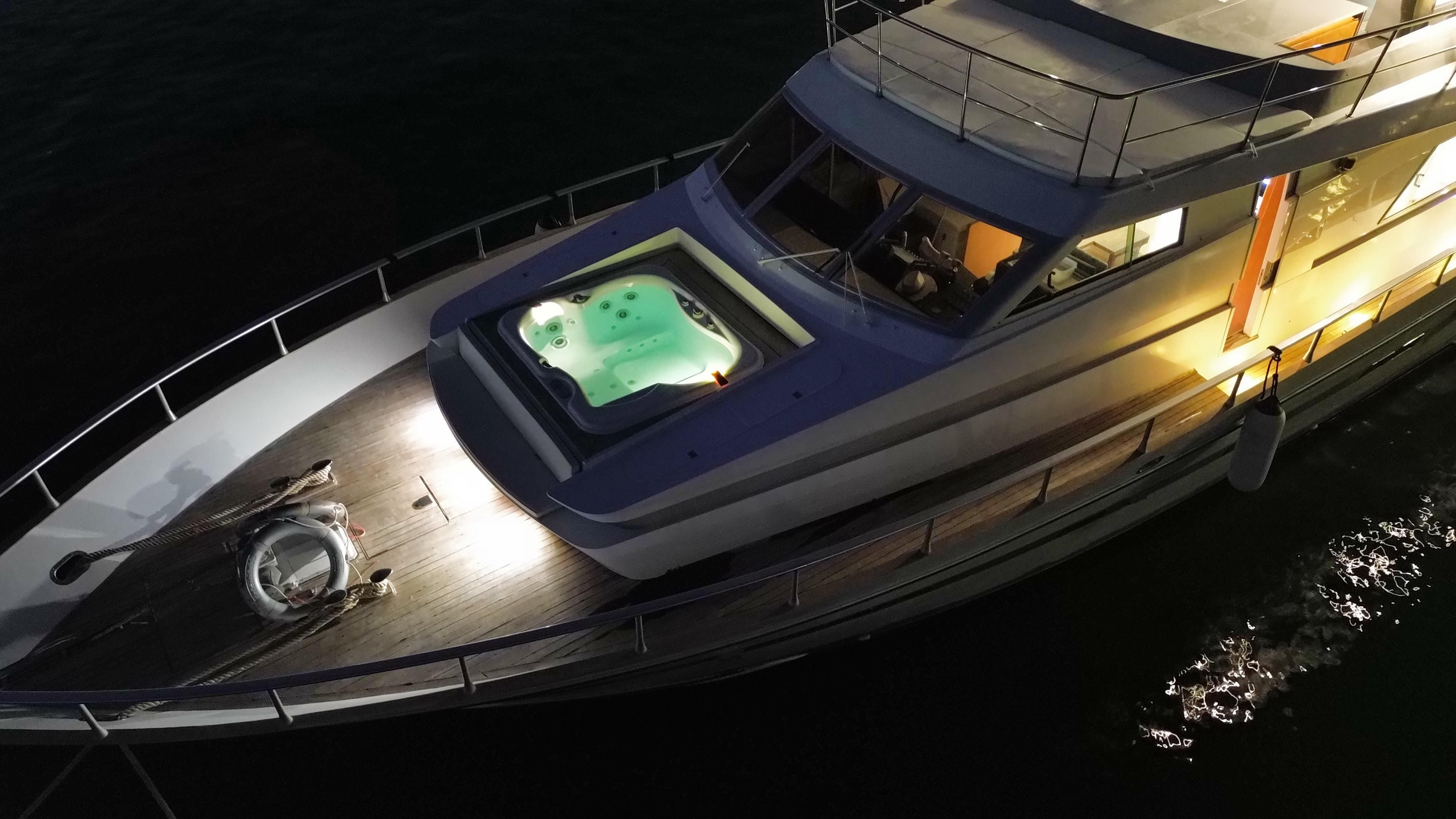 Cantieri di Pisa 22 | Riva