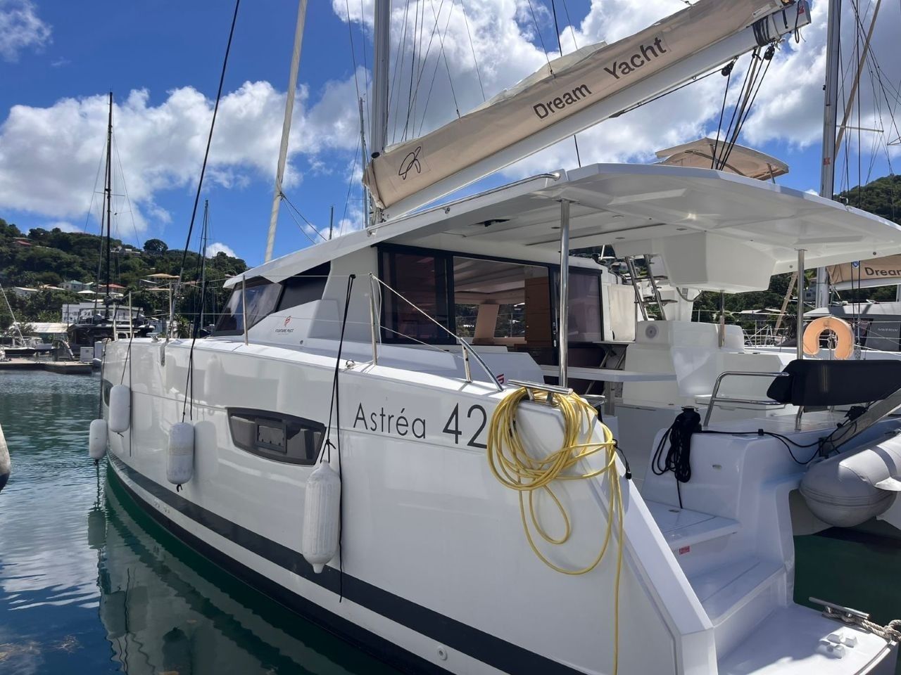 Fountaine Pajot Astrea 42 | Vent D'arguin