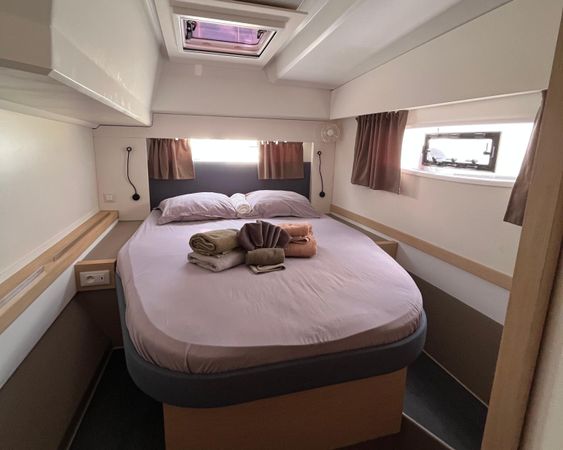 Fountaine Pajot Astrea 42 | Vent D'arguin