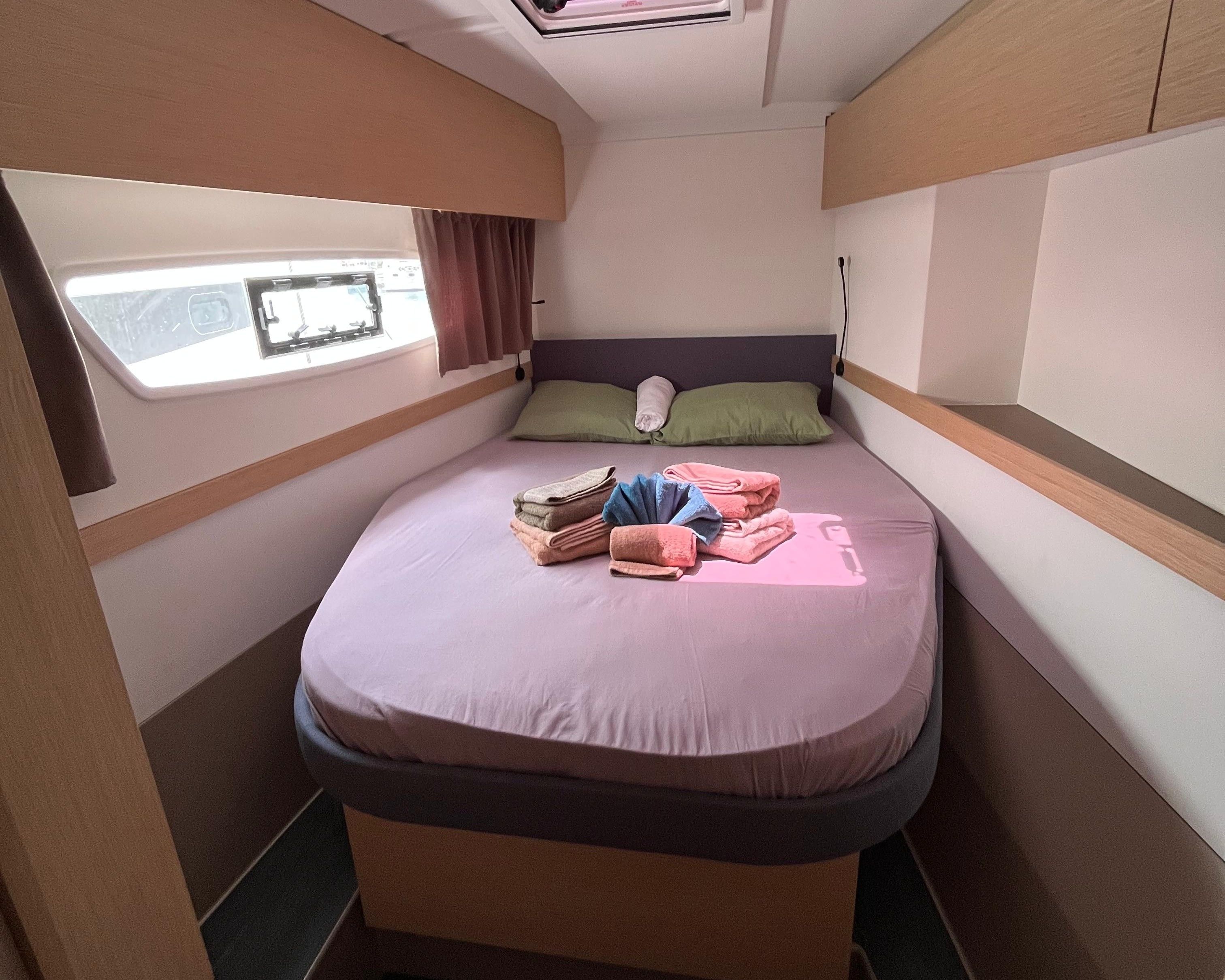 Fountaine Pajot Astrea 42 | Vent D'arguin