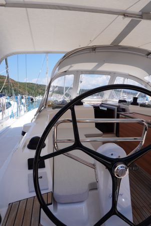 Bavaria C42 | Alara 3