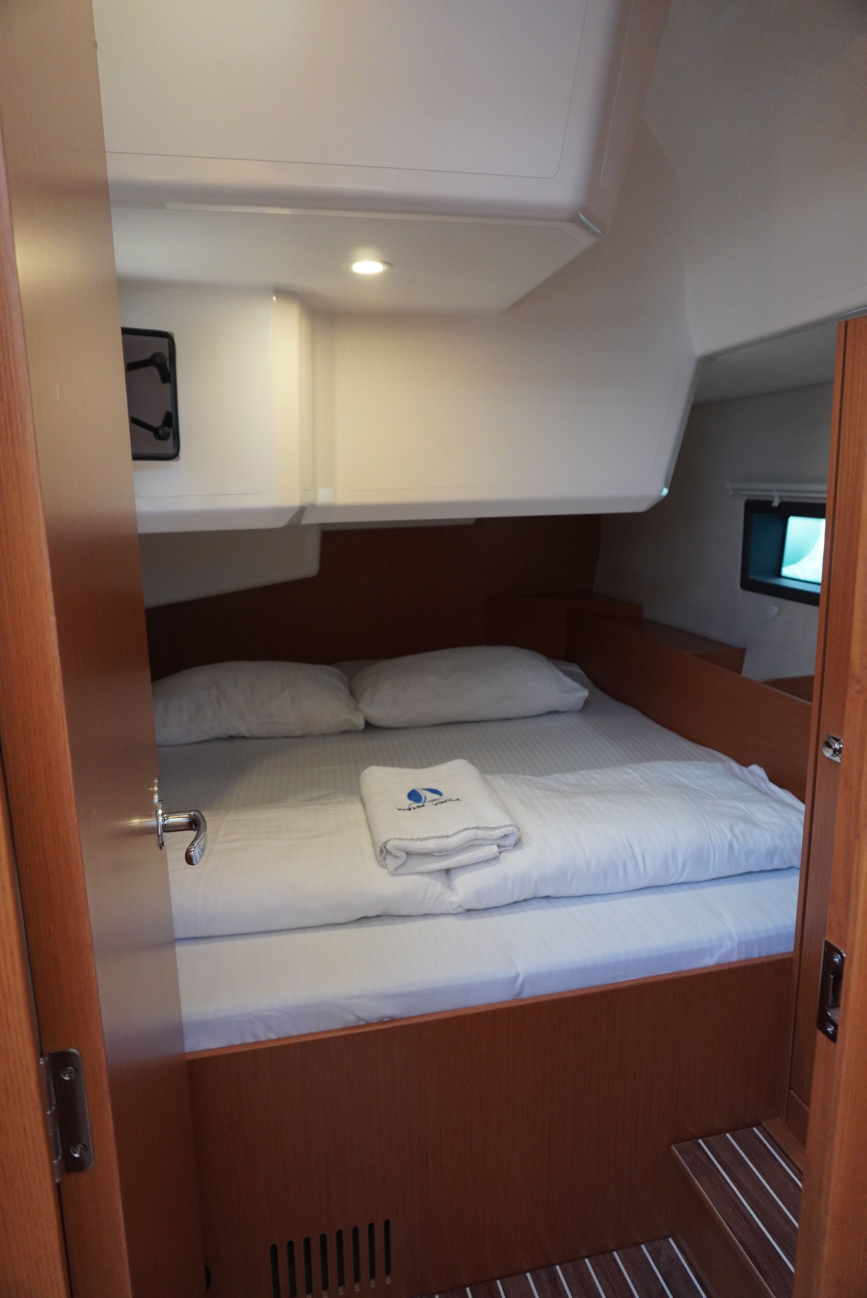 Bavaria C42 | Alara 3