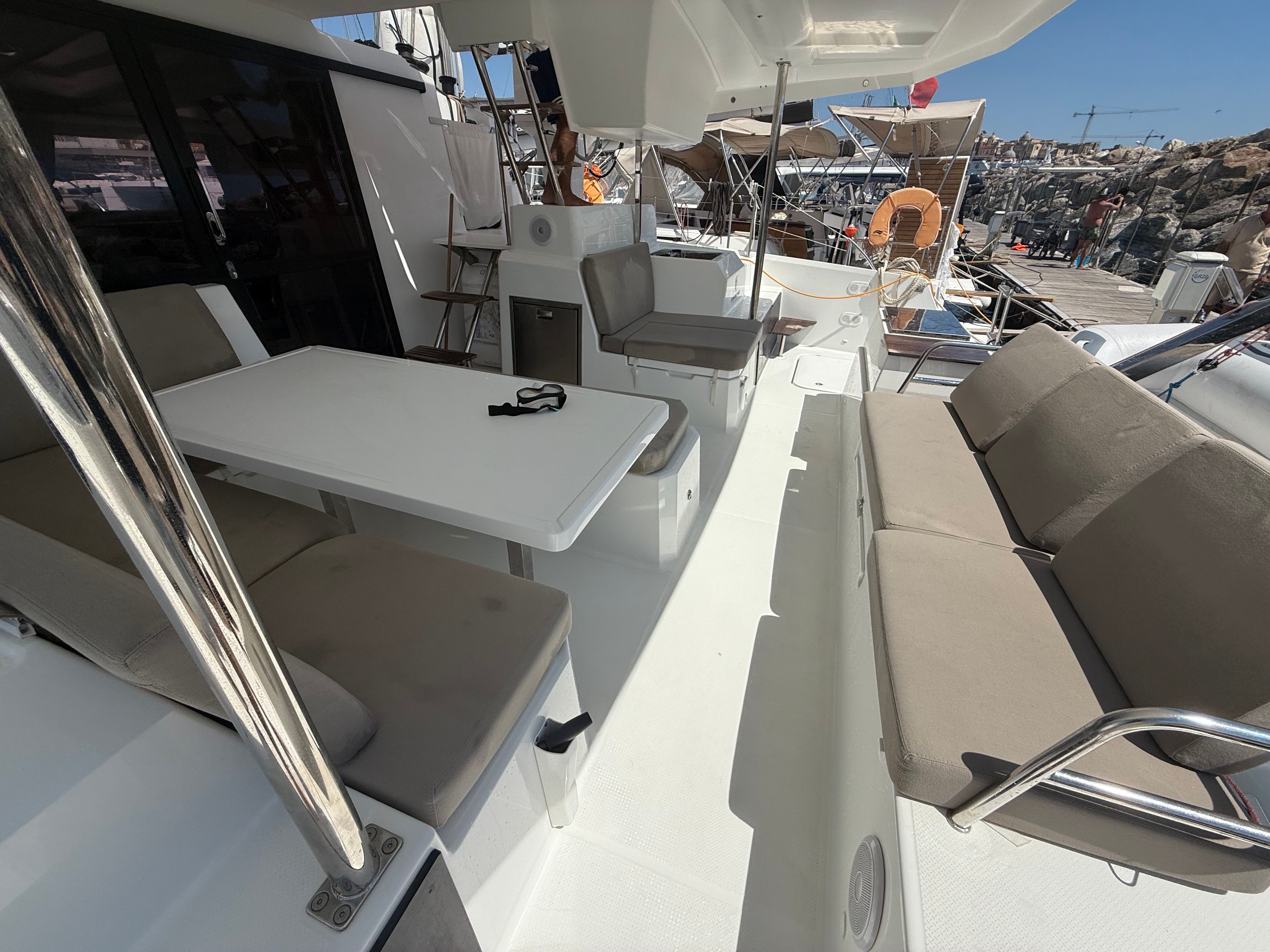 Fountaine Pajot Astrea 42 | Stella 1
