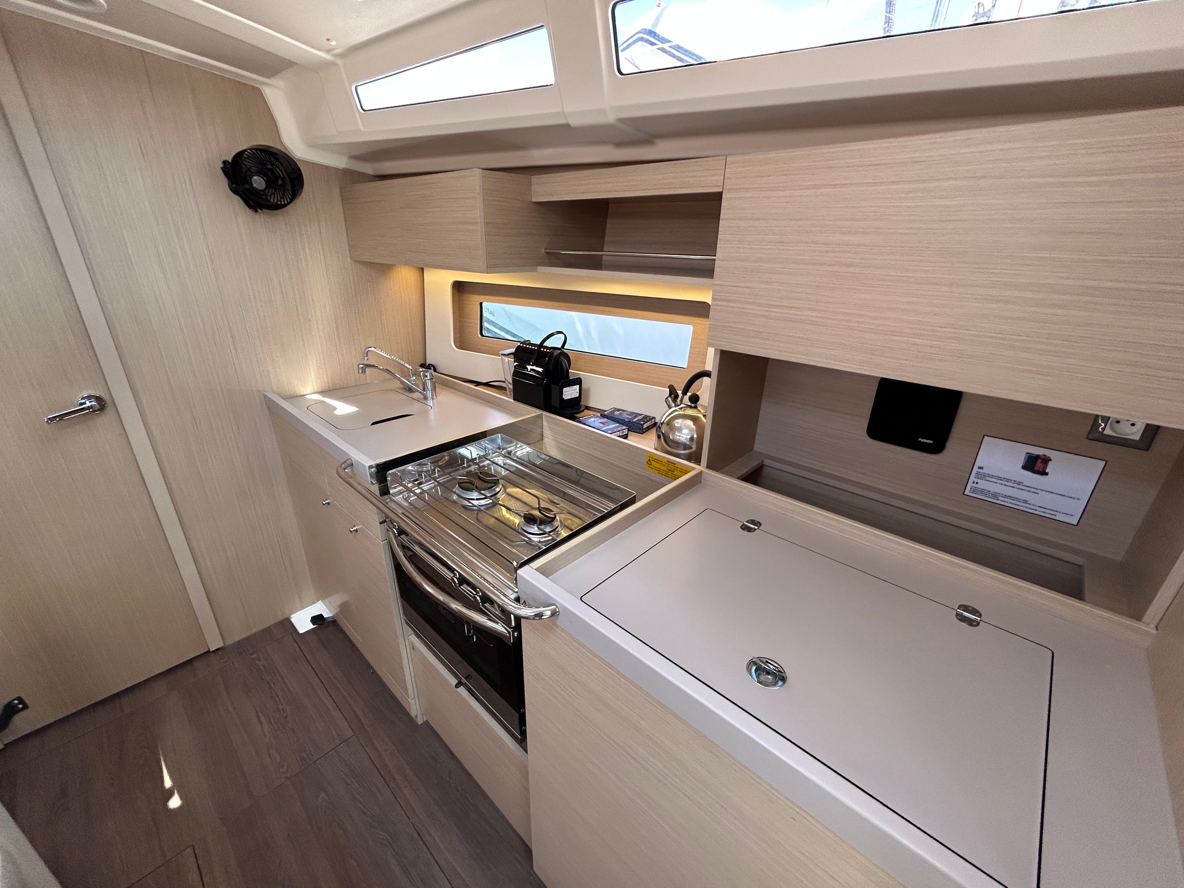 Beneteau Oceanis 37.1 | Silene