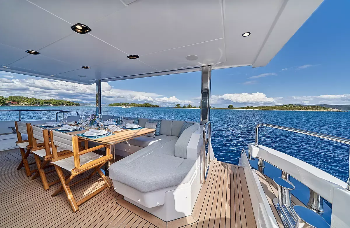 Azimut Grande 27 | Aluminia Too