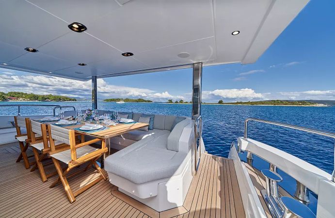 Azimut Grande 27 | Aluminia Too