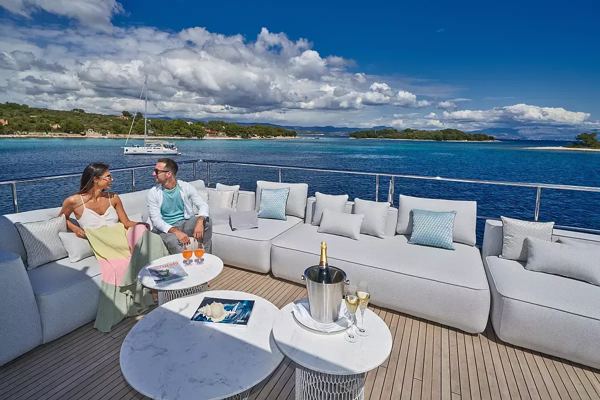 Azimut Grande 27 | Aluminia Too
