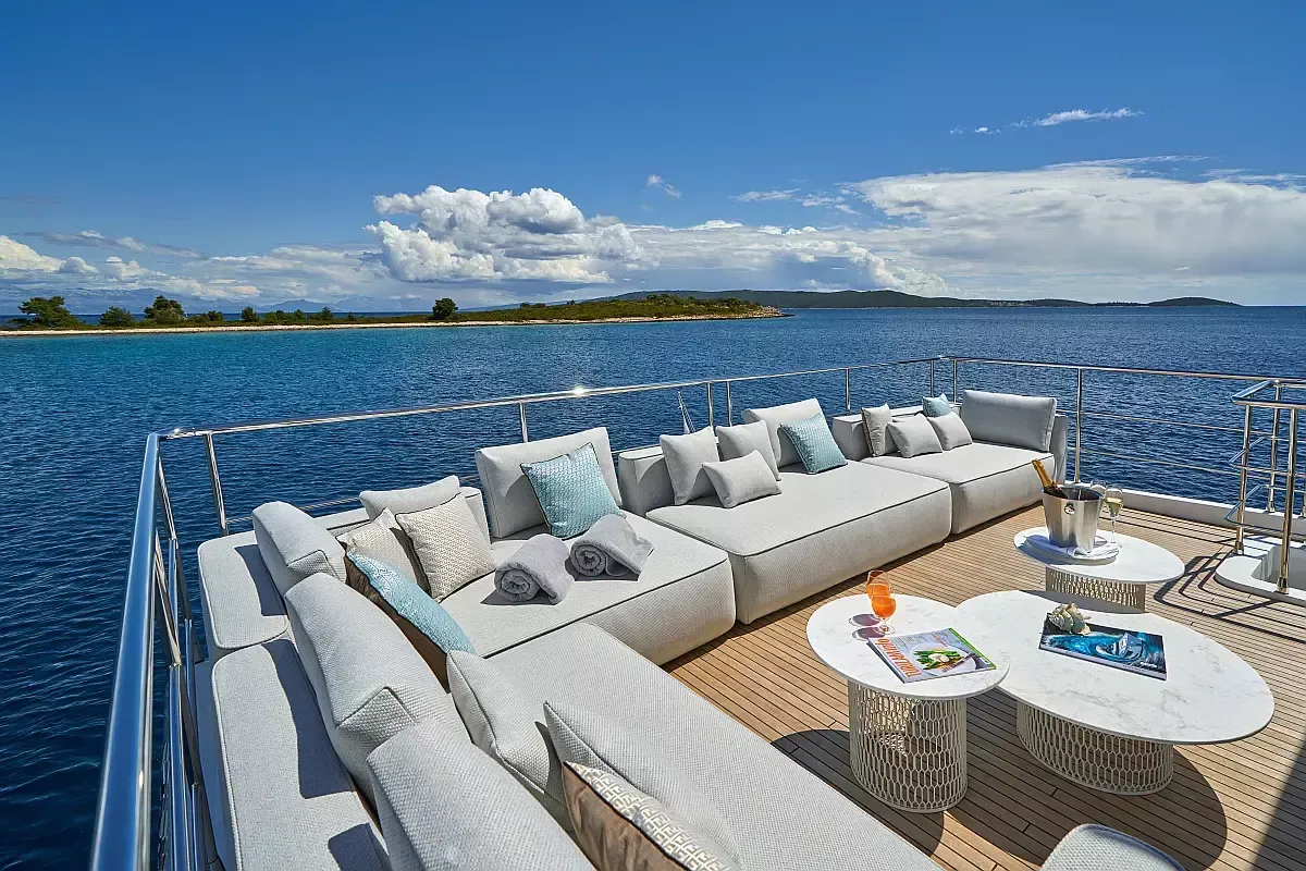Azimut Grande 27 | Aluminia Too