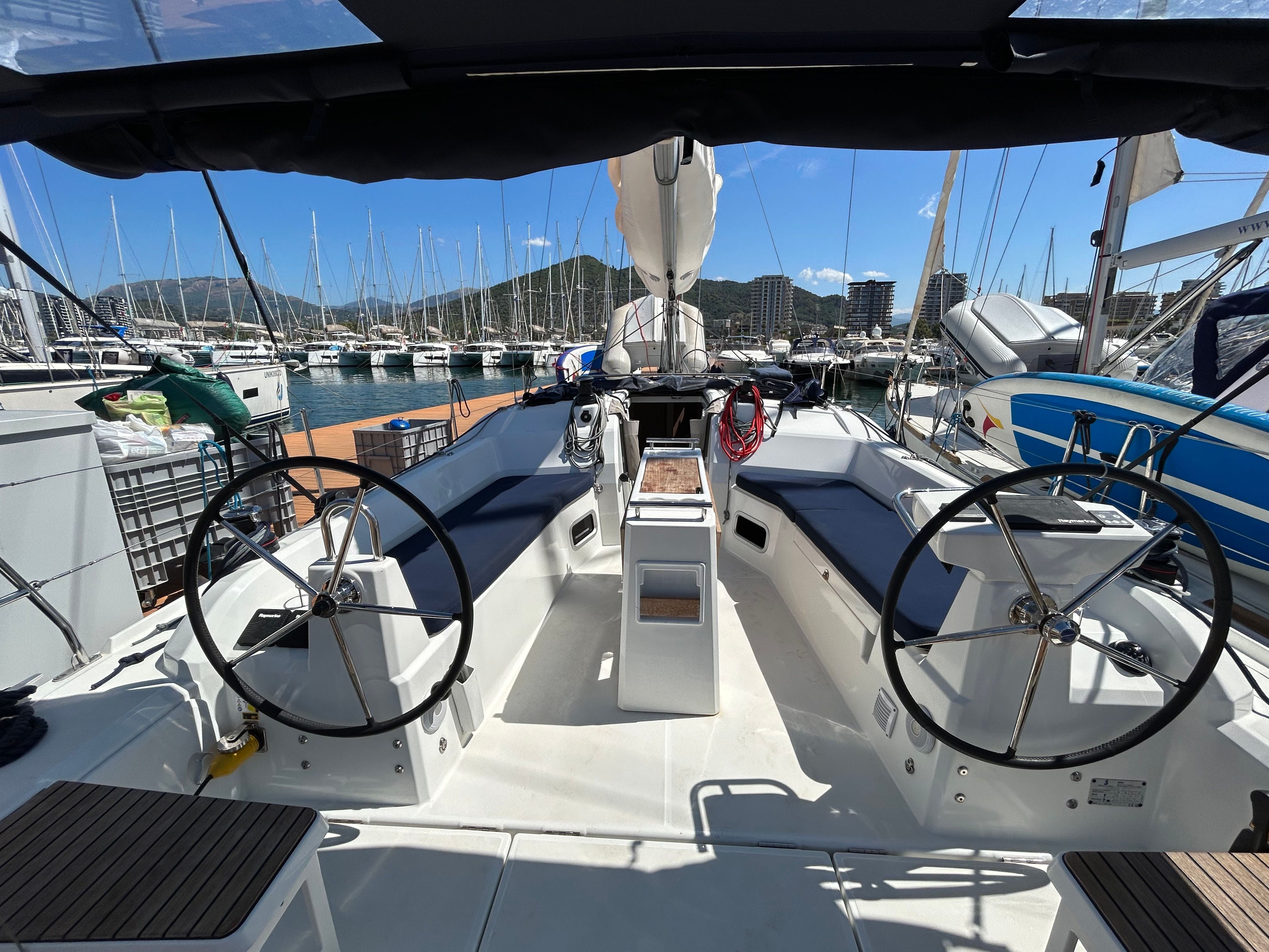Beneteau Oceanis 37.1 | Scilla