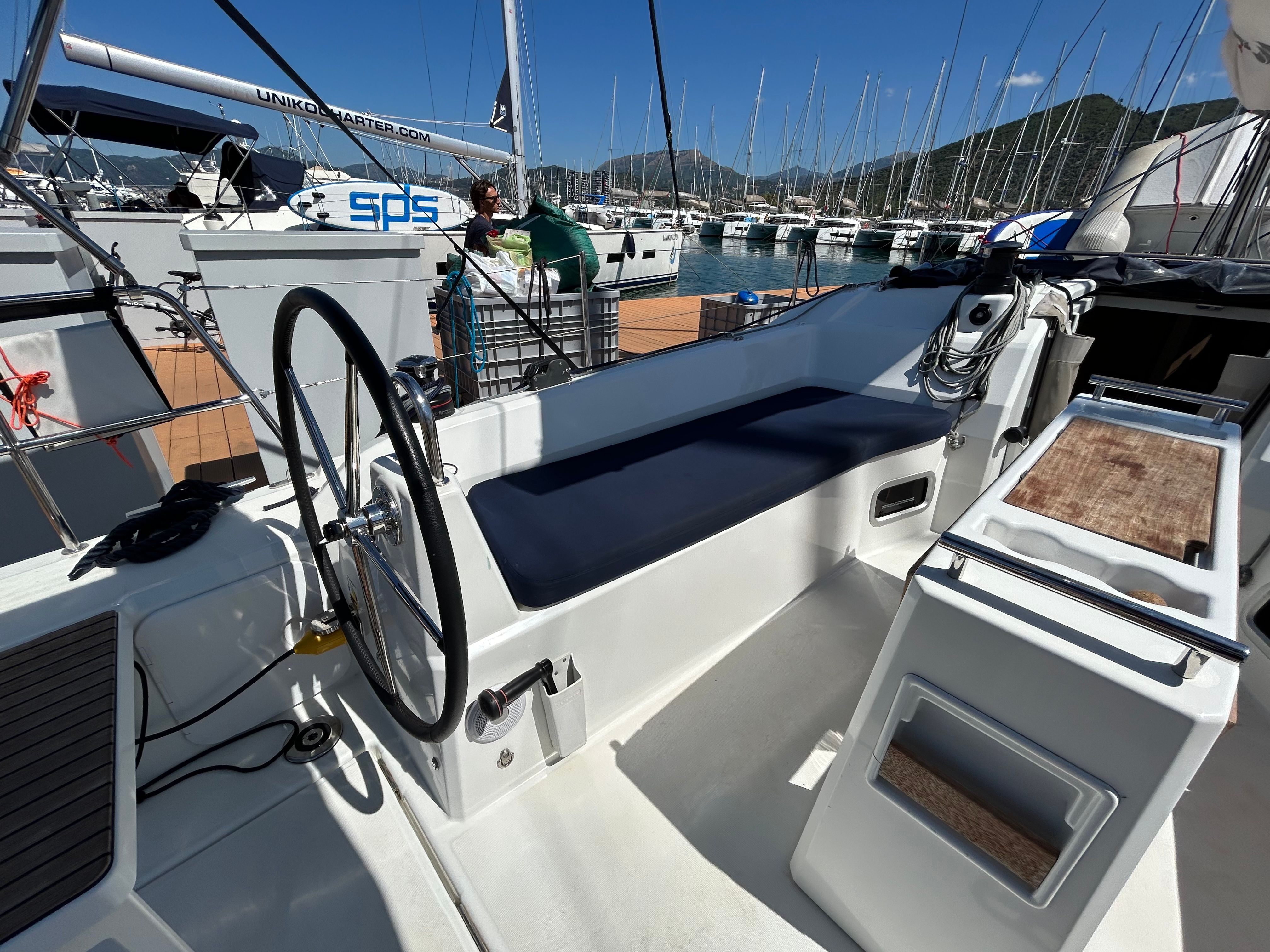 Beneteau Oceanis 37.1 | Scilla