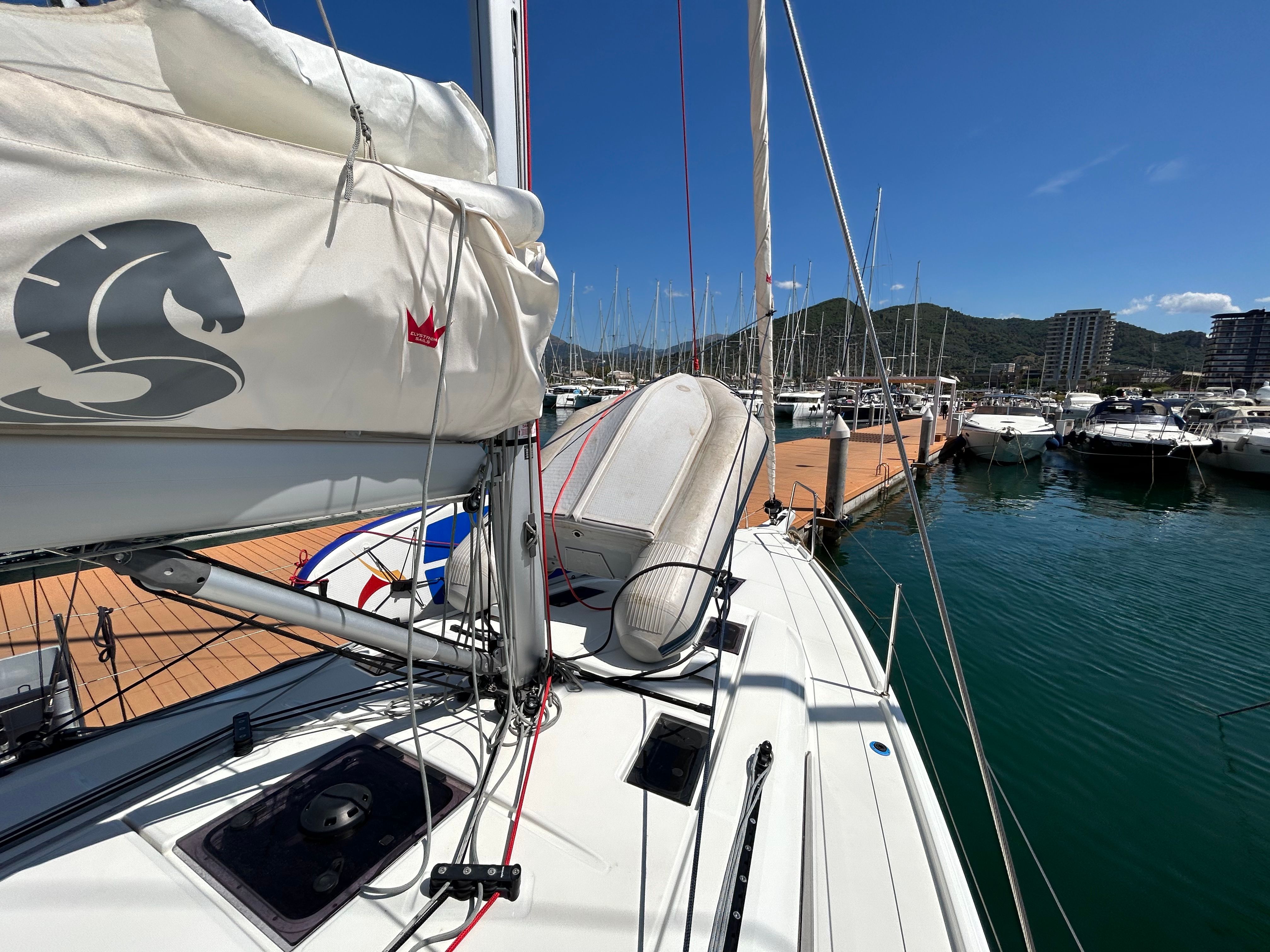 Beneteau Oceanis 37.1 | Scilla