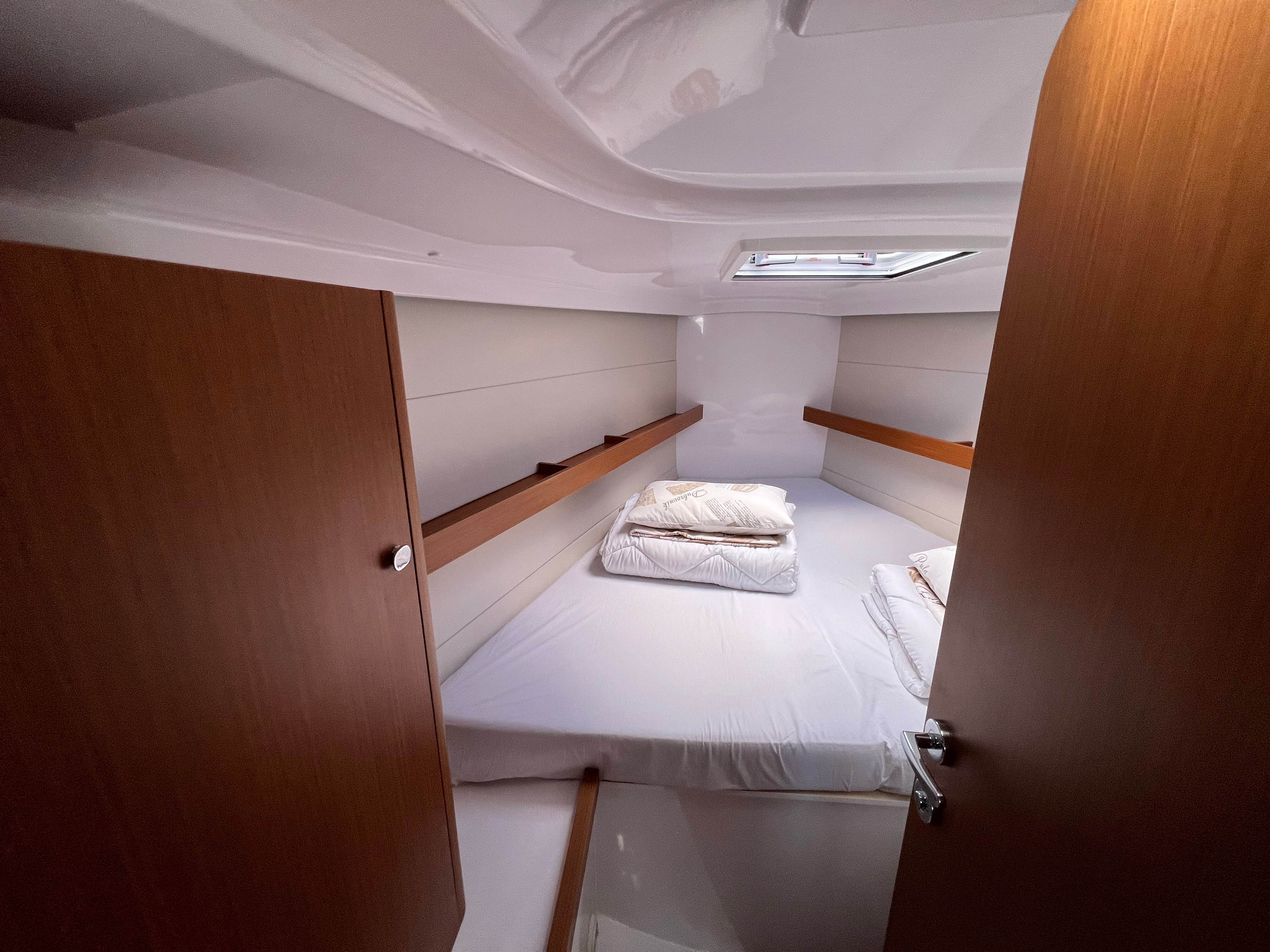Beneteau First 36 | June