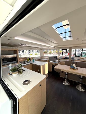 Fountaine Pajot Astrea 42 | Ocean Allure
