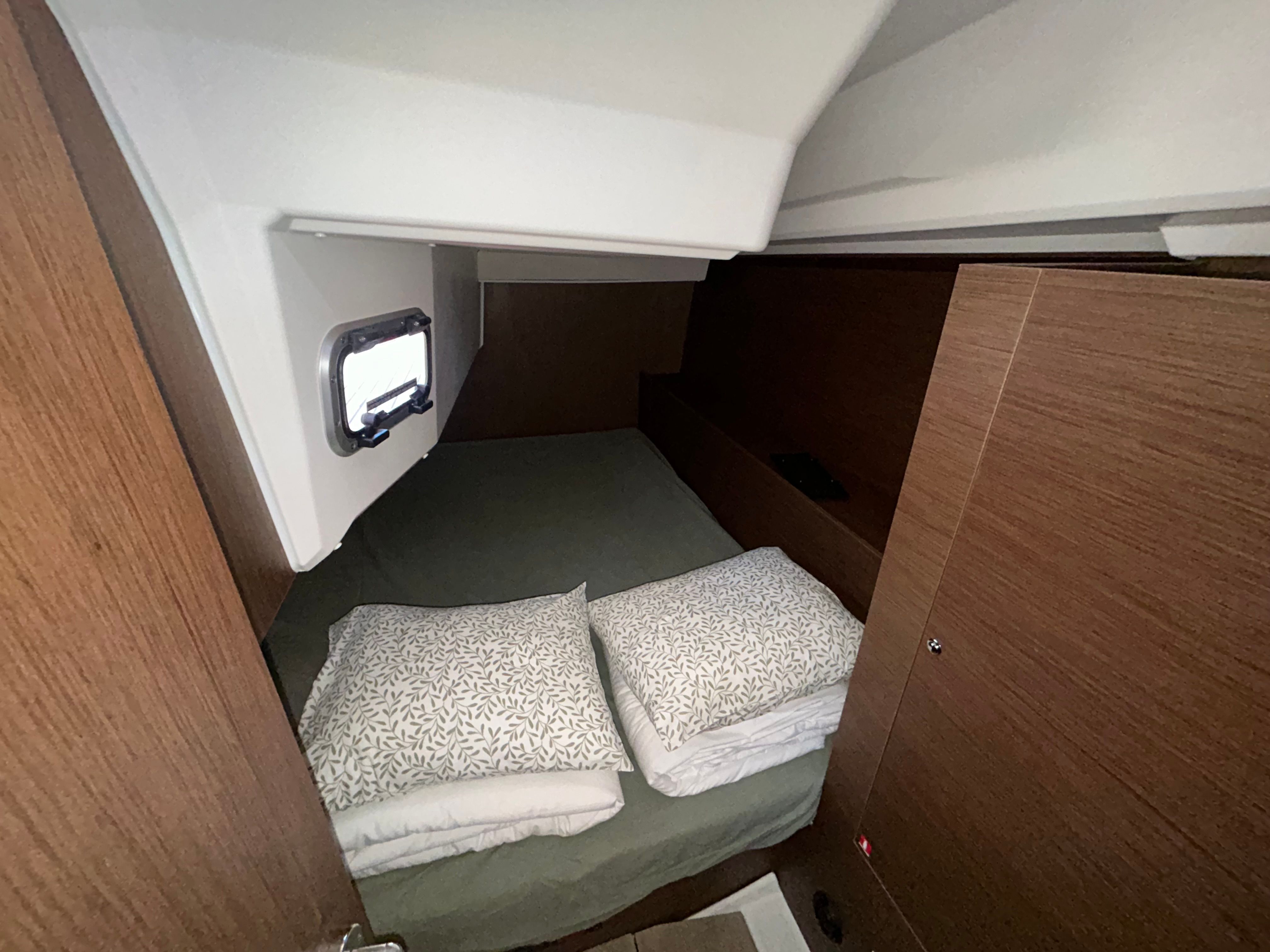 Beneteau Oceanis 37.1 | Katja