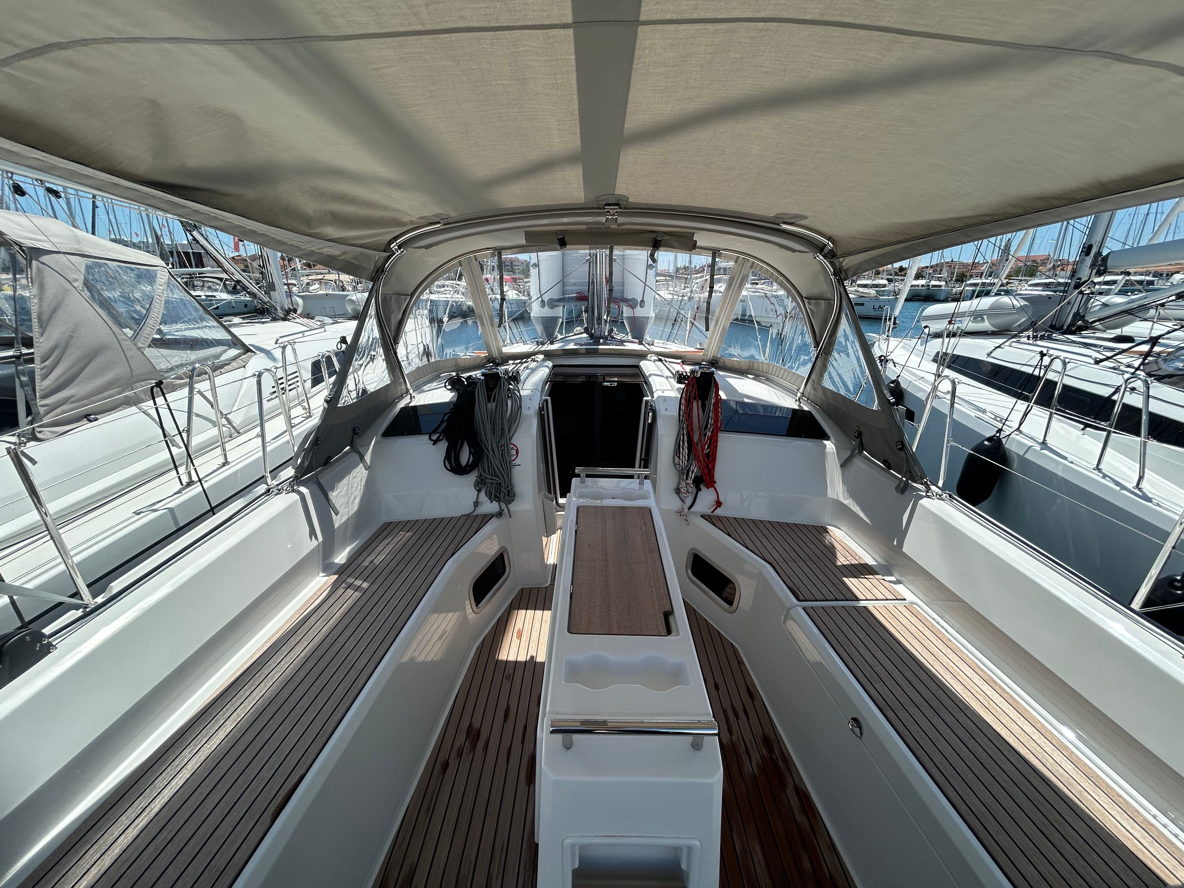 Beneteau Oceanis 37.1 | Katja