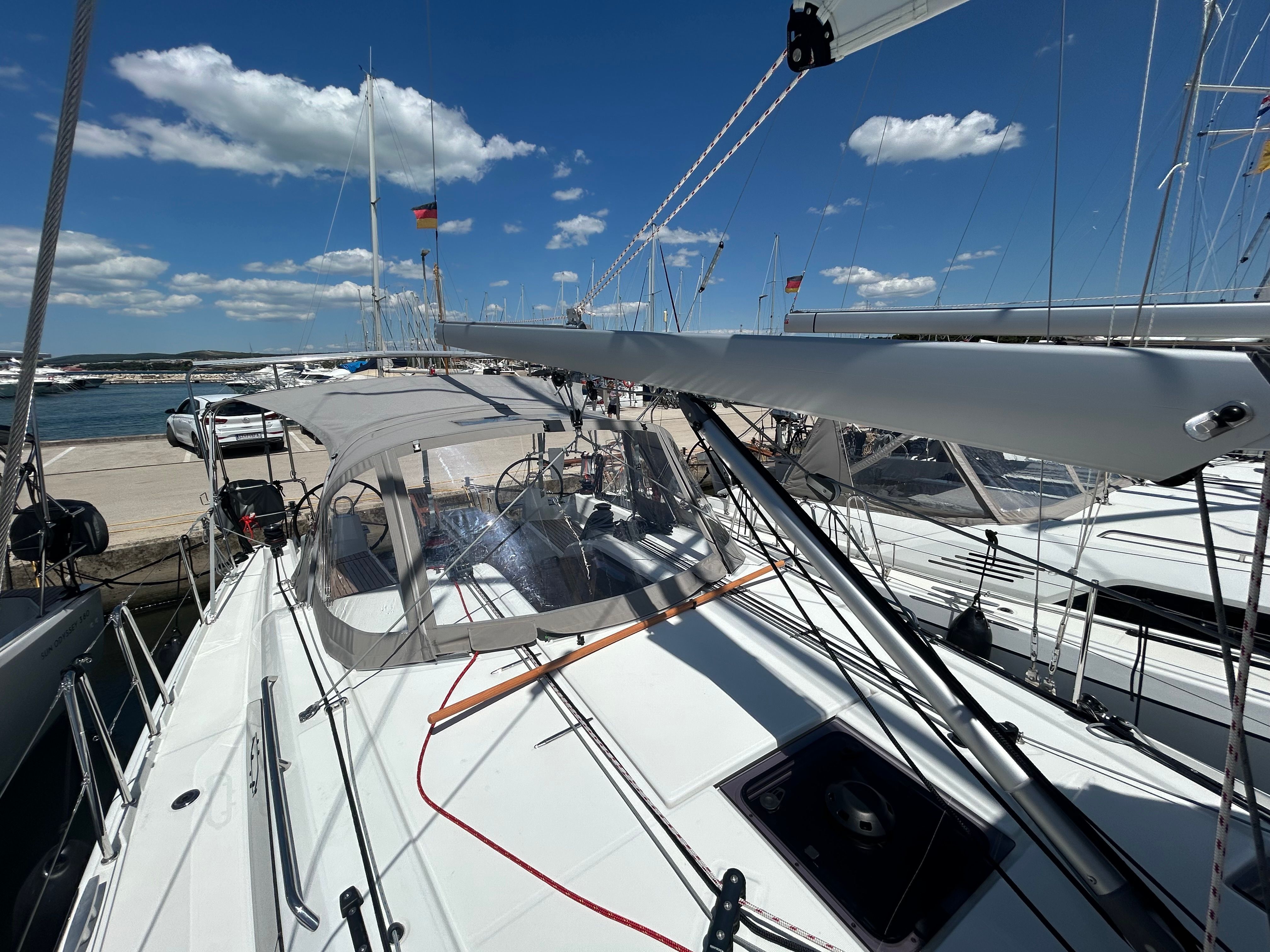 Beneteau Oceanis 37.1 | Katja