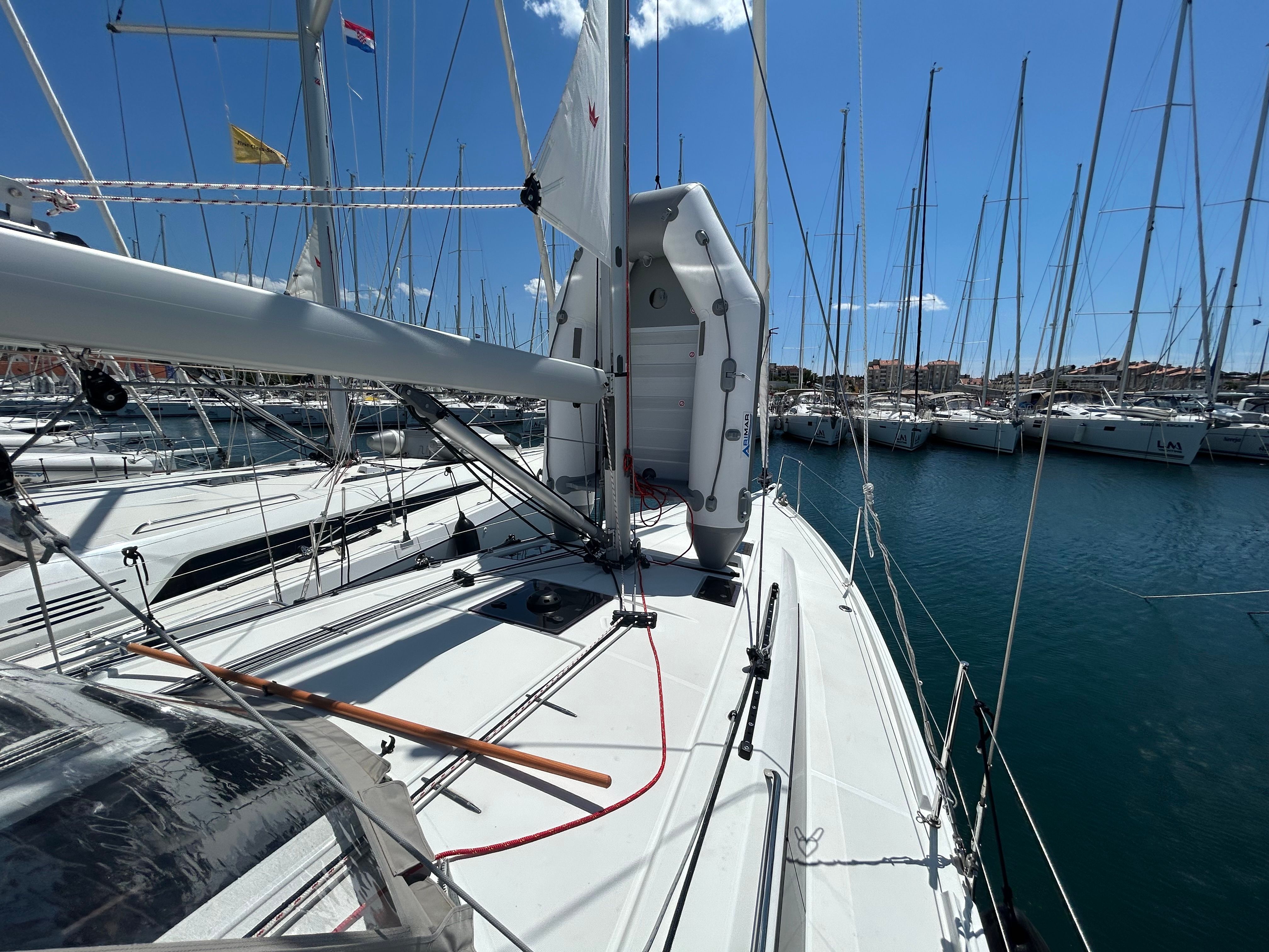 Beneteau Oceanis 37.1 | Katja
