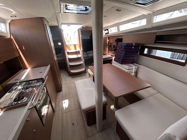 Beneteau Oceanis 37.1 | Katja