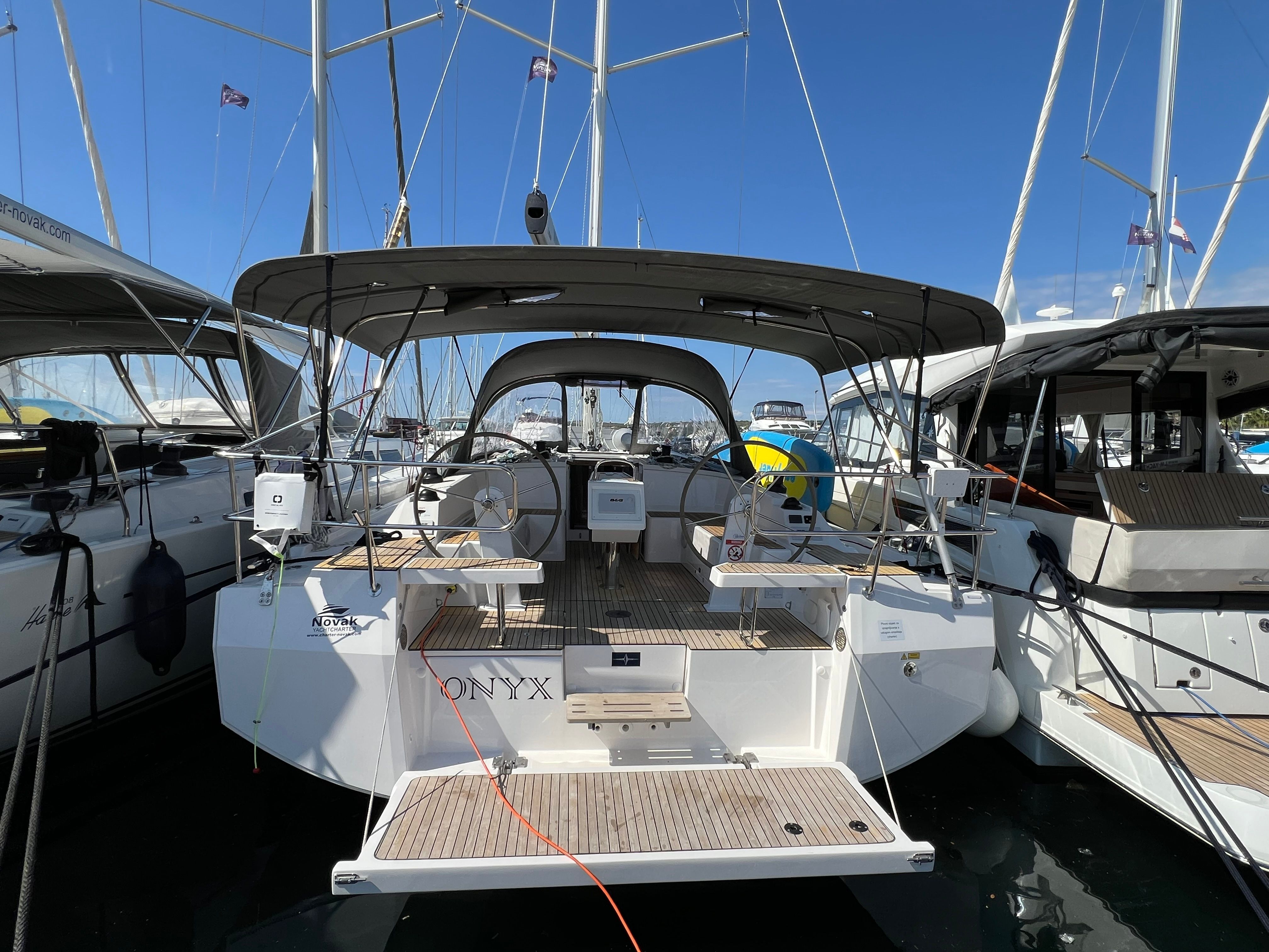 Bavaria C42 | Onyx