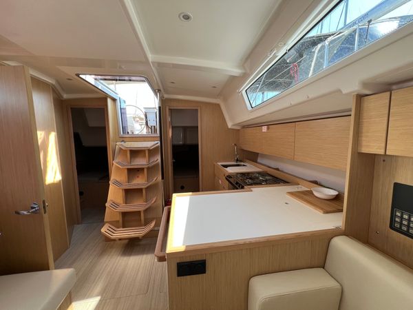Bavaria C42 | Onyx