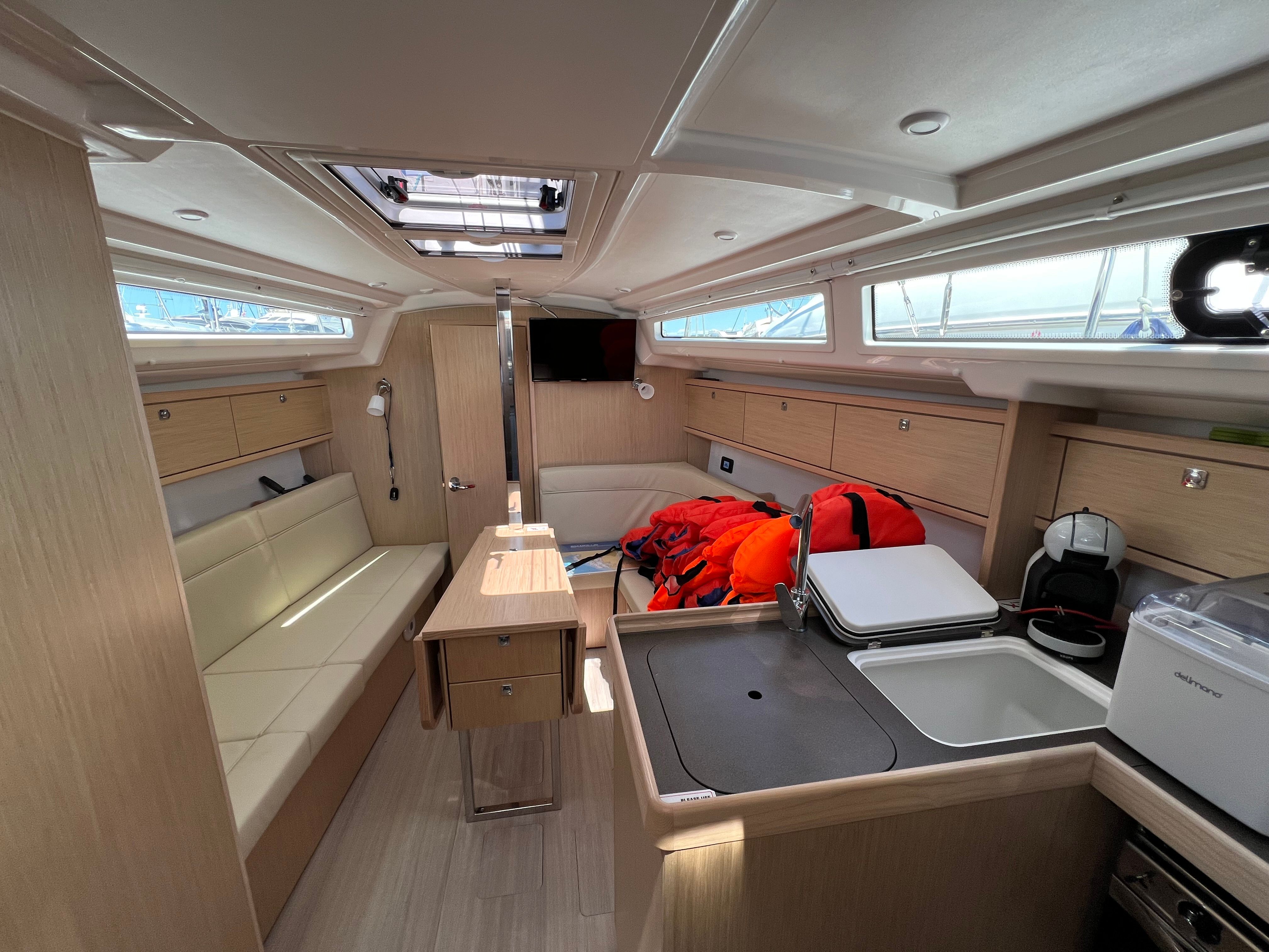 Bavaria Cruiser 34 | Ella