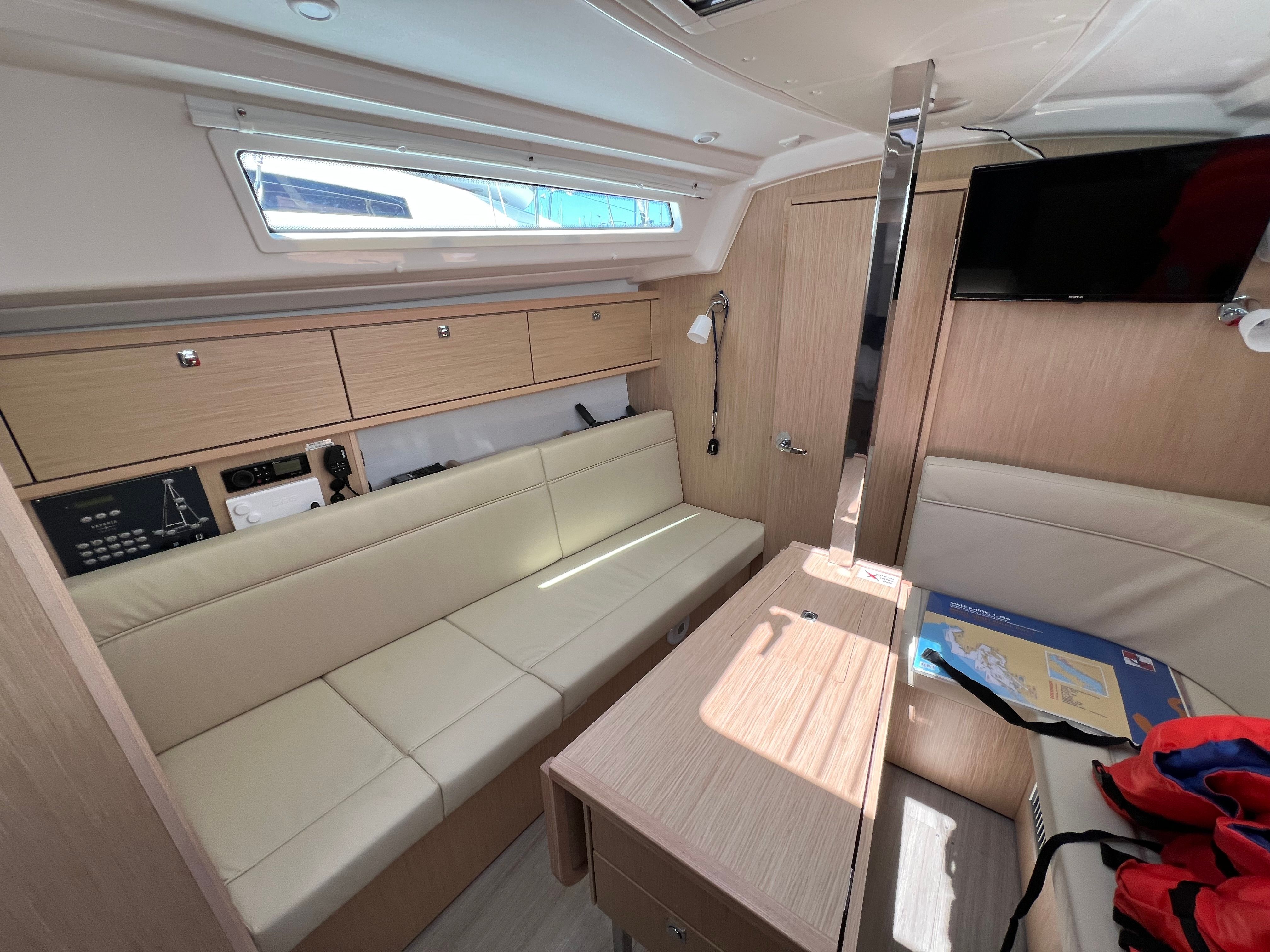 Bavaria Cruiser 34 | Ella