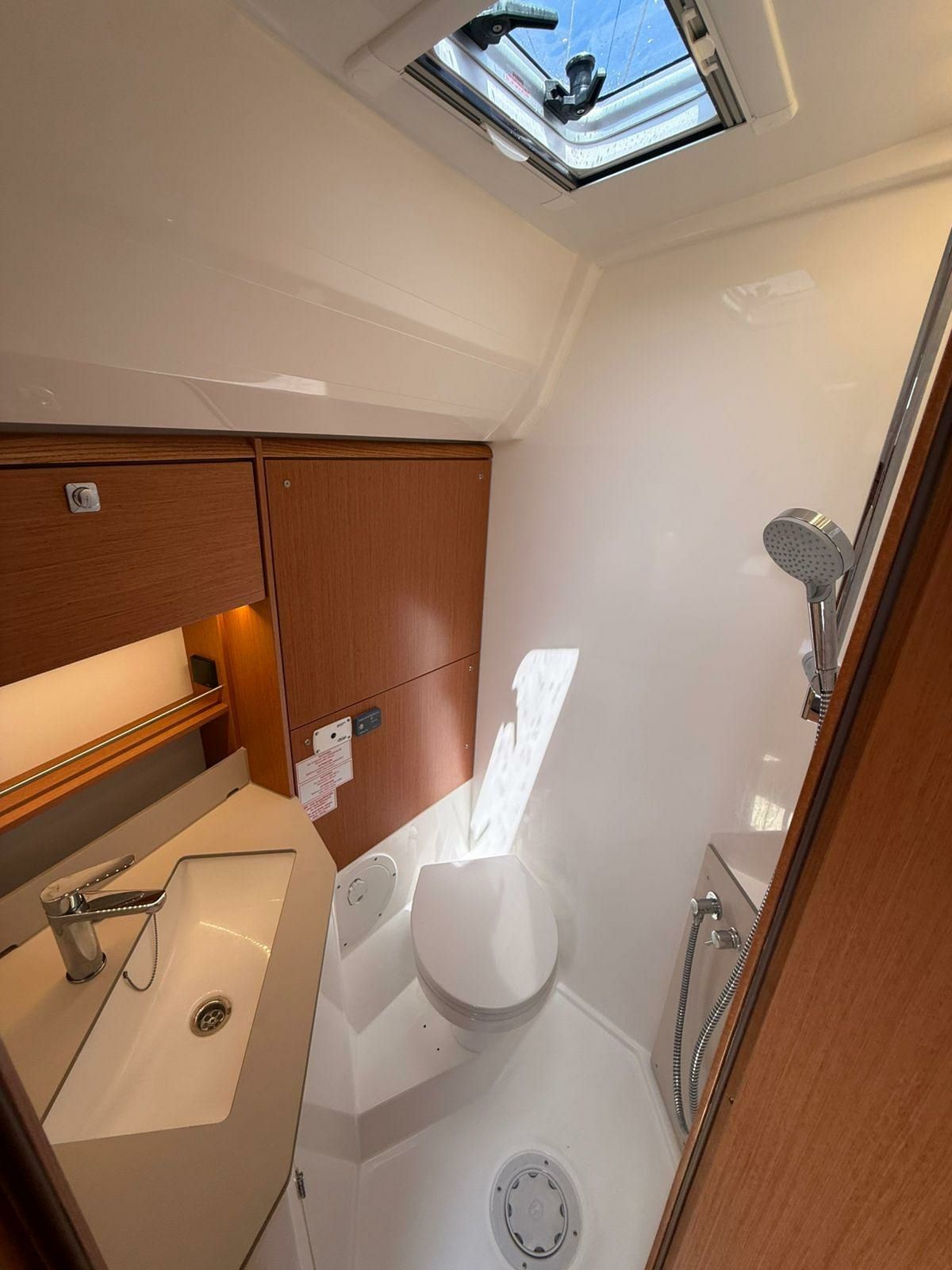 Bavaria C46 | Aegeas