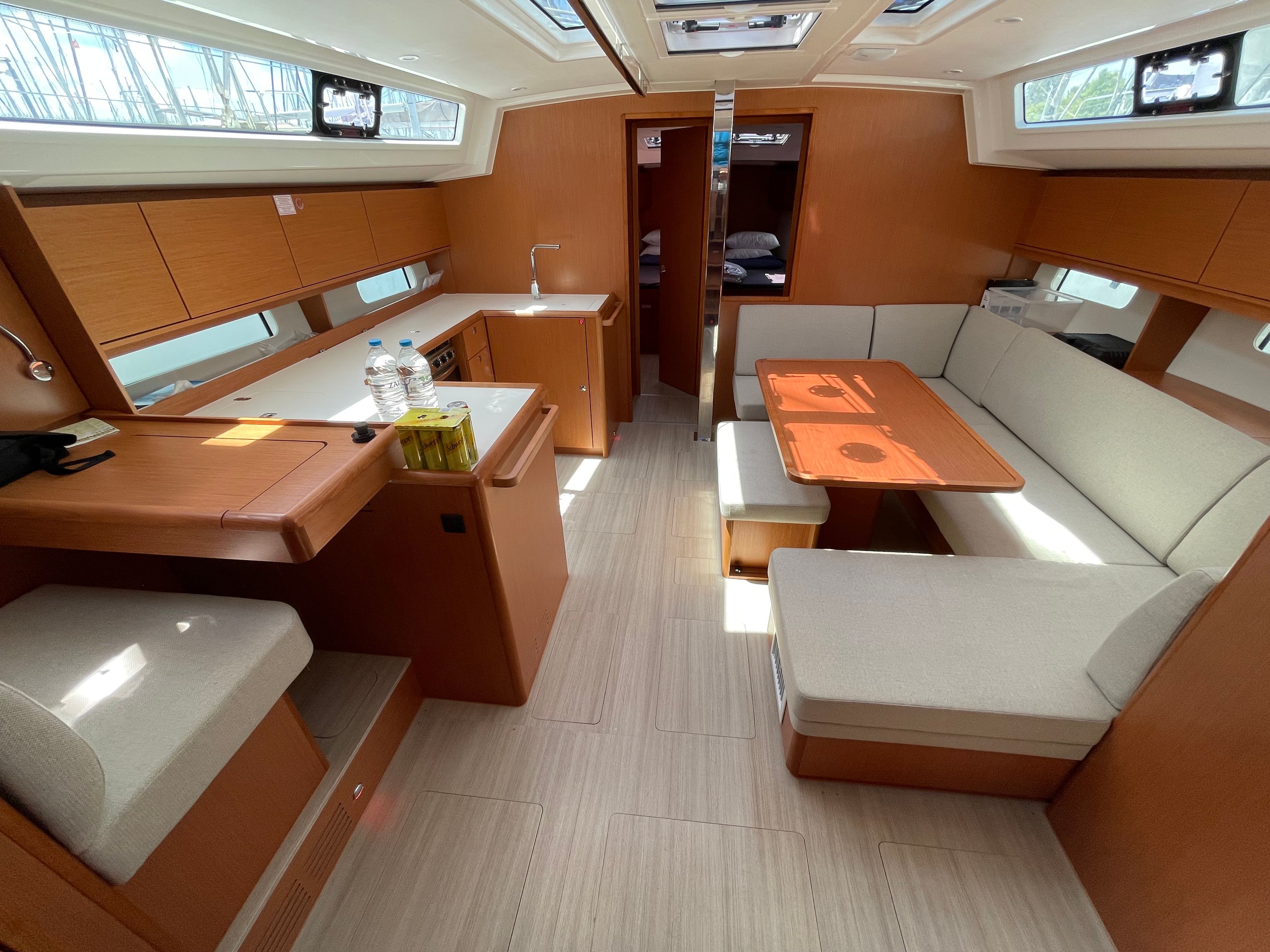 Bavaria C46 | Dimokritos