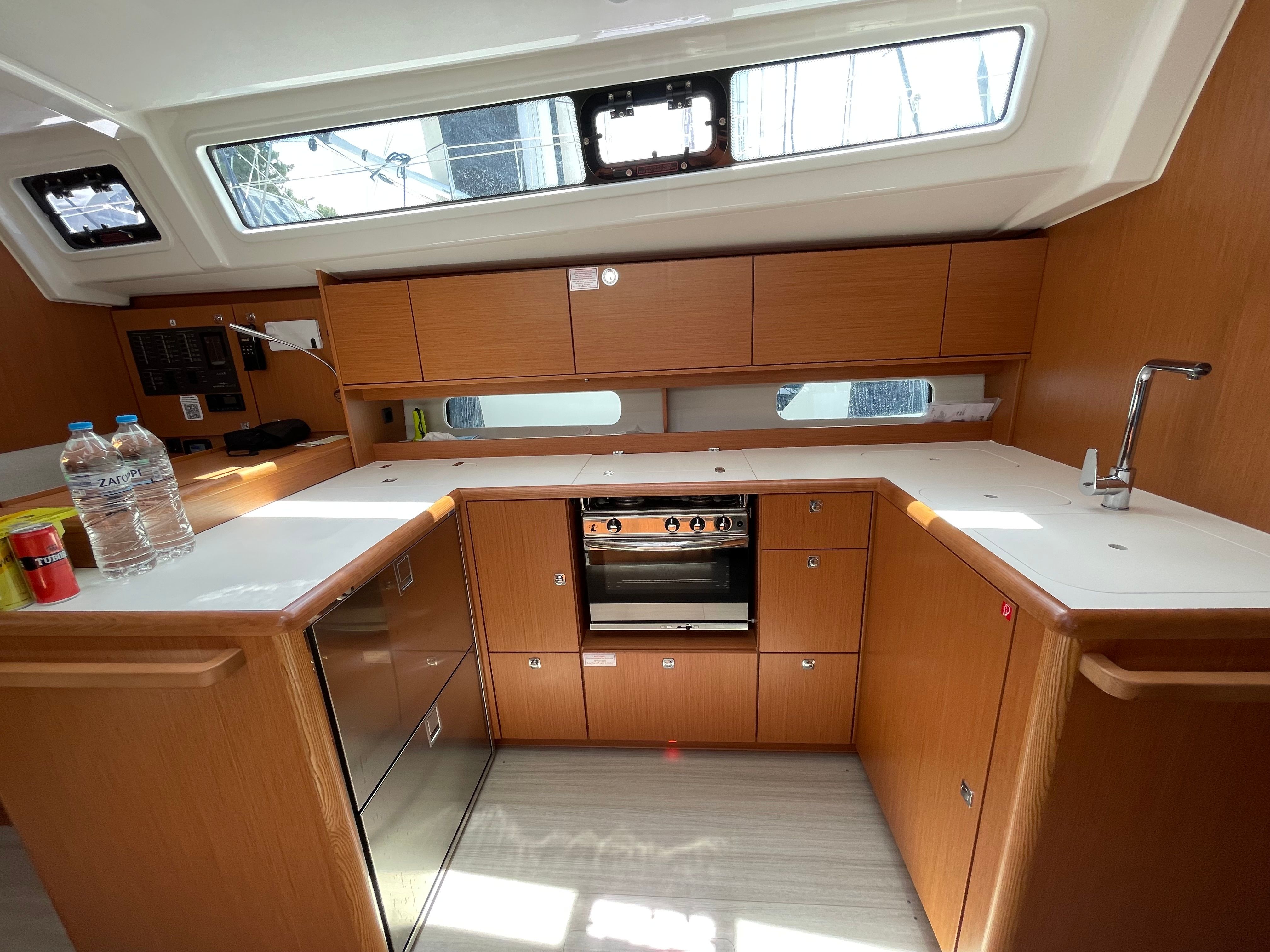 Bavaria C46 | Dimokritos